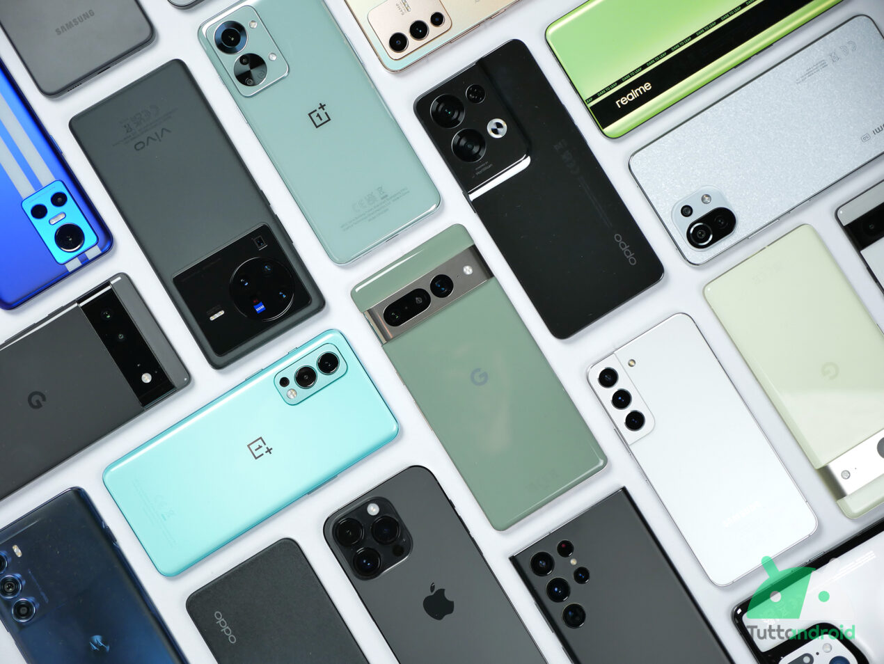 È ora degli smartphone “poca spesa tanta resa?” Scopriamolo in #NewSmartphone di Aprile