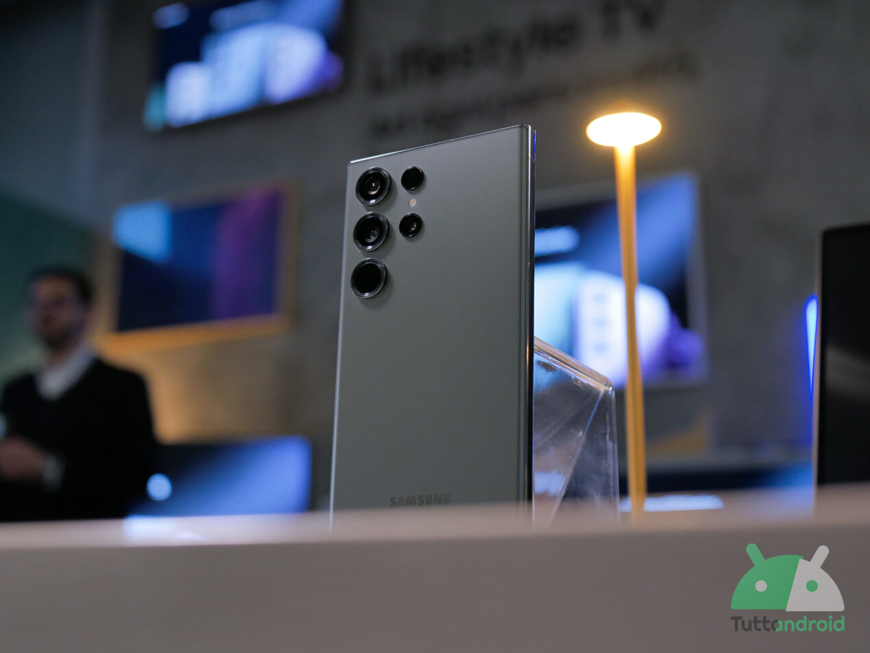 One UI 8.5 per Samsung Galaxy S23 (in Italia) e per i primi tablet, altre novità per Z Flip7, Z Fold7 e A56