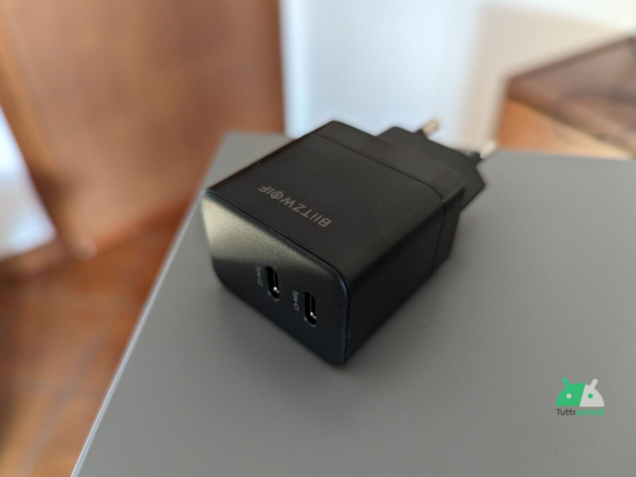 Abbiamo provato questo caricabatterie di BlitzWolf: costa poco e ha due USB-C
