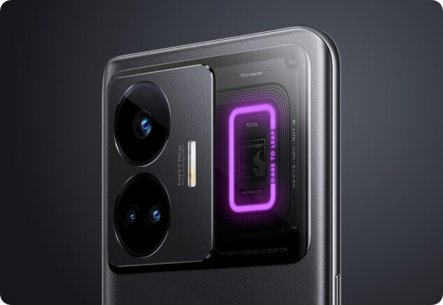 Realme GT3 LED in fase di ricarica