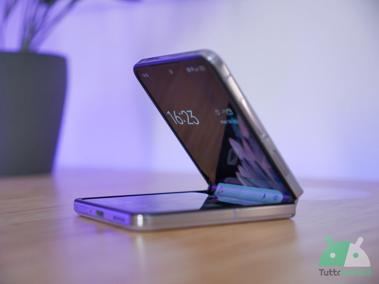 Problema regali? In soccorso arrivano le Offerte di Natale dell'OPPO Store