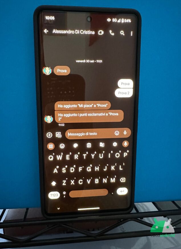 Google Pixel 7 Pro con Android 13 QPR3 beta 1 - messaggi e tastiera