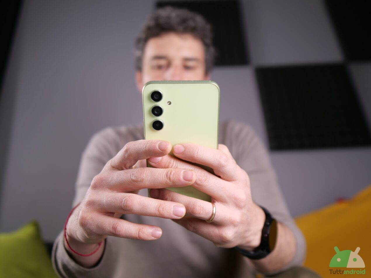 Samsung Galaxy A54 5G a un prezzo da leccarsi i baffi con coupon