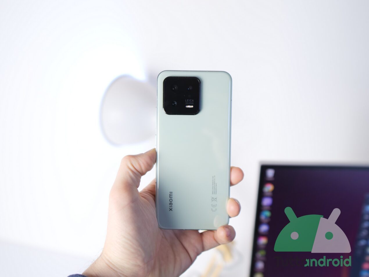 Crollo di prezzo per Xiaomi 13: quasi 400 euro di sconto a un mese dal lancio
