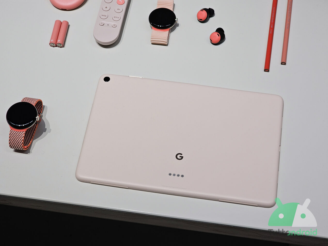 Una nuova immagine per Google Pixel Tablet in colorazione 