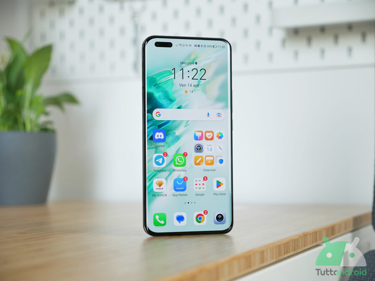 Gli HONOR Magic5 si aggiornano e portano un pizzico di iOS nell'interfaccia