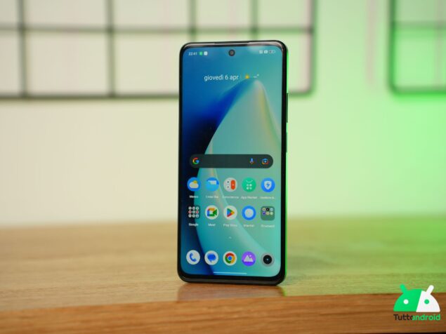 schermo realme c55