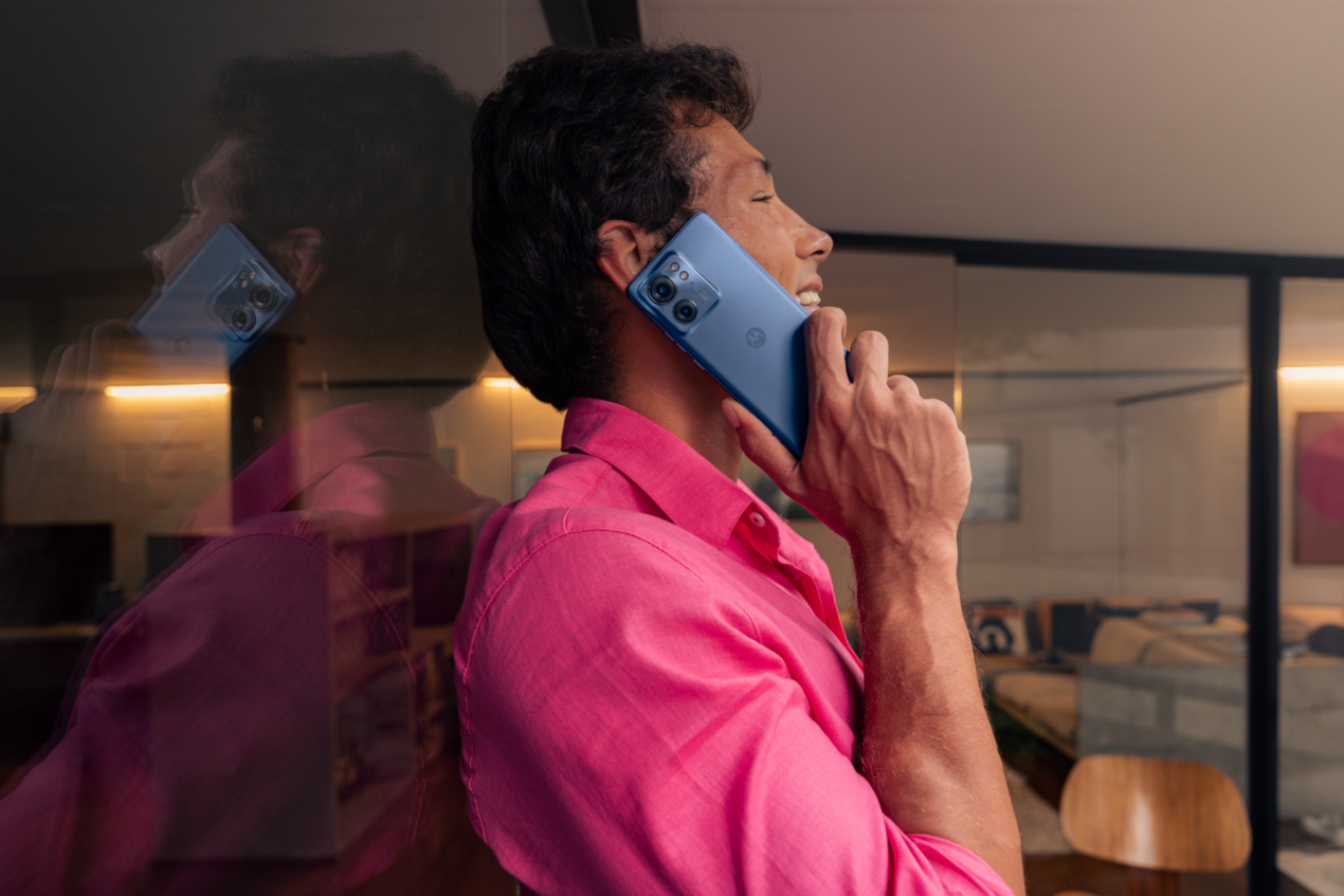 La famiglia si allarga e punta sullo stile con Motorola Edge 40, da oggi in Italia