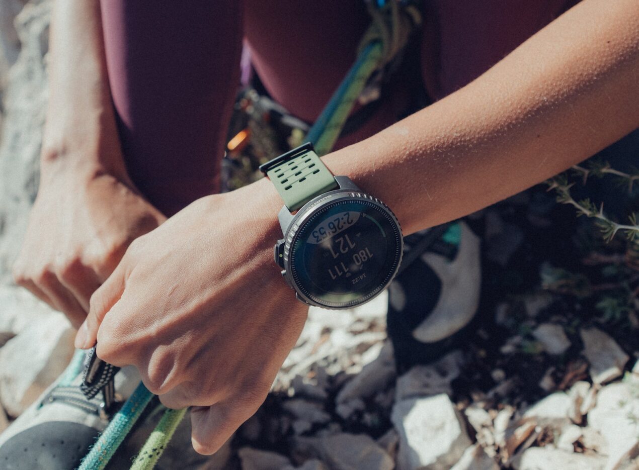 Suunto Vertical è ufficiale, sportwatch cartografico con ricarica solare e GNSS