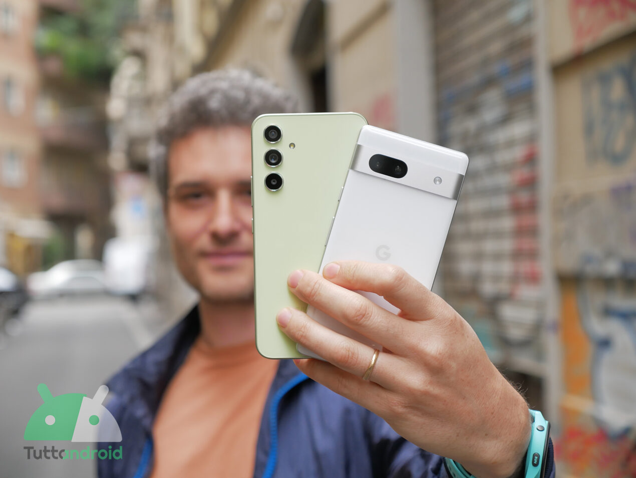 Samsung Galaxy A54 vs Google Pixel 7a: quale scegliere tra i due perfetti medio gamma