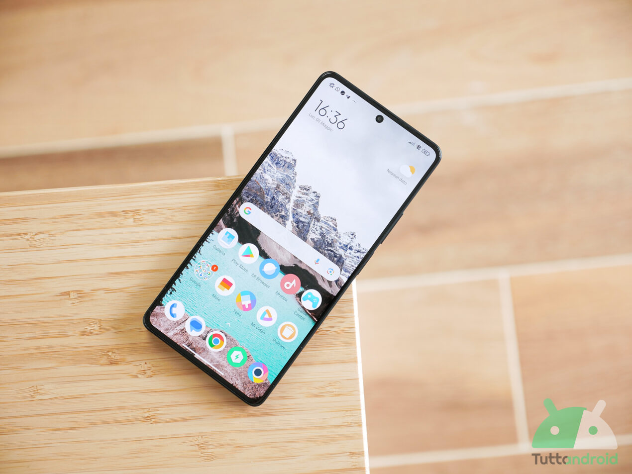 Le celebrazioni POCO Anniversary regalano offerte sull'intera gamma di smartphone