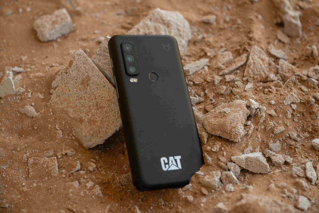 Bullitt lancia CAT S75 e Motorola Defy Satellite Link con connessione satellitare