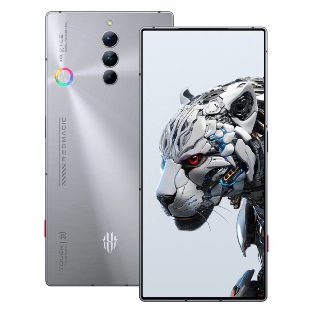 REDMAGIC 8S Pro in colorazione Platinum