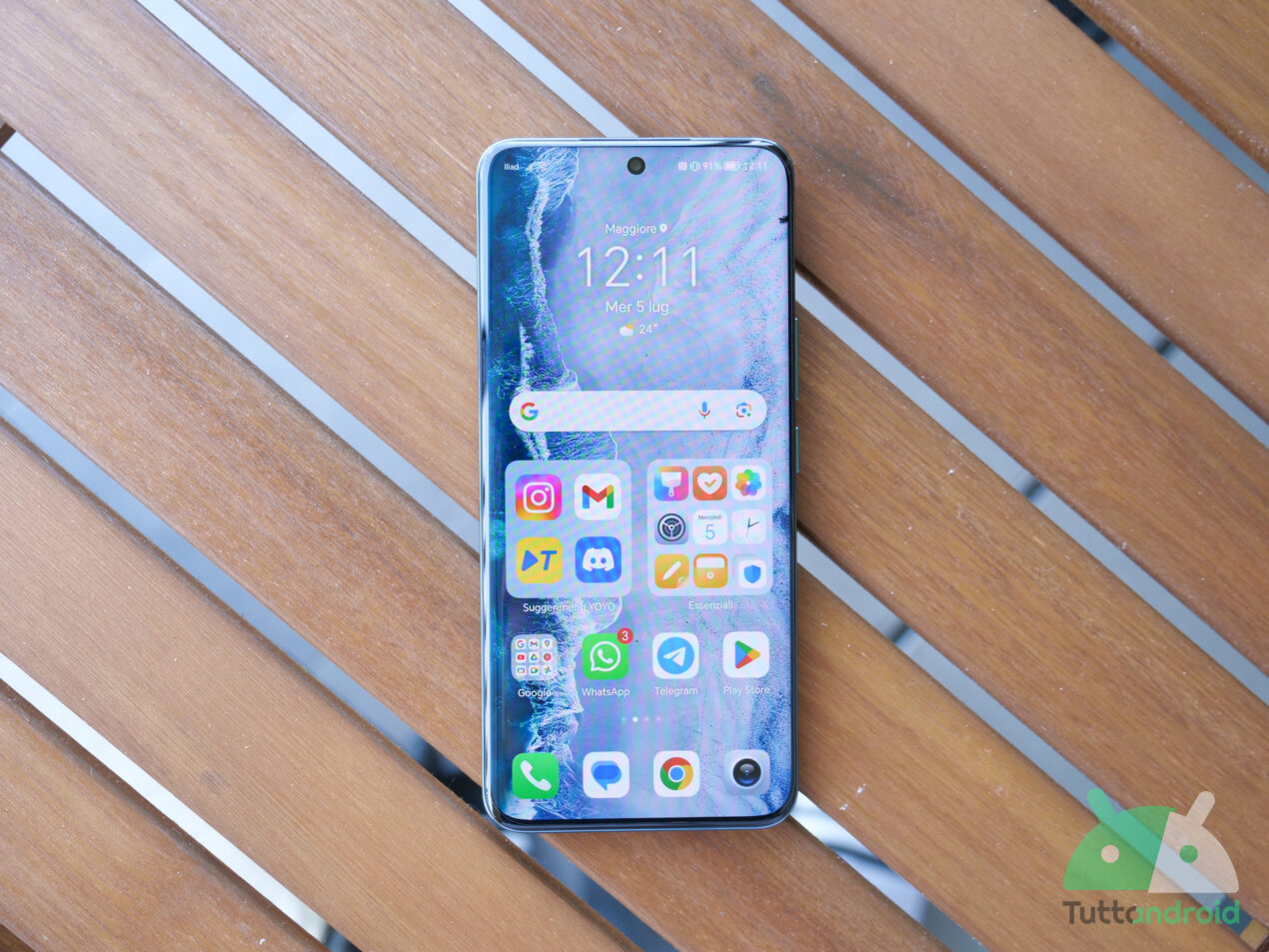 Quasi 200 euro di sconto su HONOR 90: potete combinare offerta e coupon