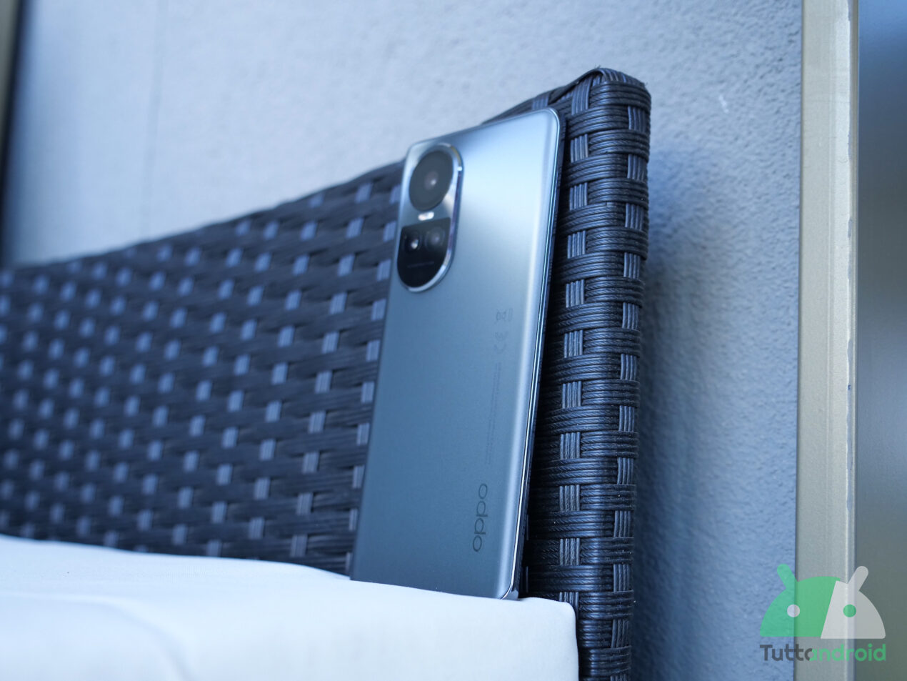 Recensione OPPO Reno10 Pro: stile, performance e prezzo alto... ma con omaggi