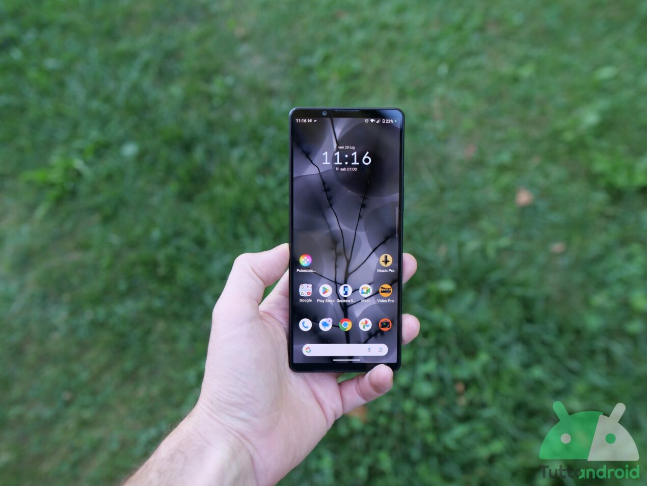 Sony Xperia 1 V riceve Android 14, ma aggiornano anche Samsung, Motorola e OnePlus
