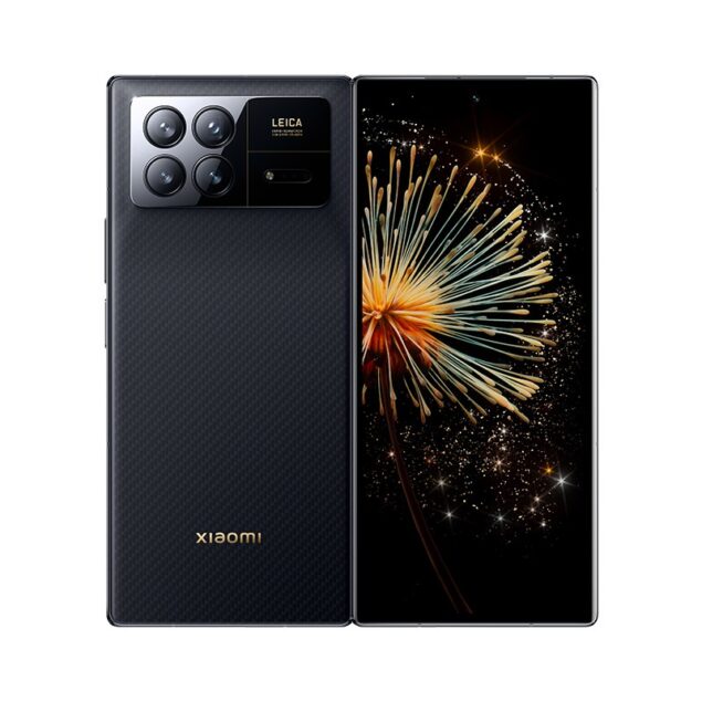 Xiaomi MIX Fold 3 in colorazione Dragon Scales Fiber
