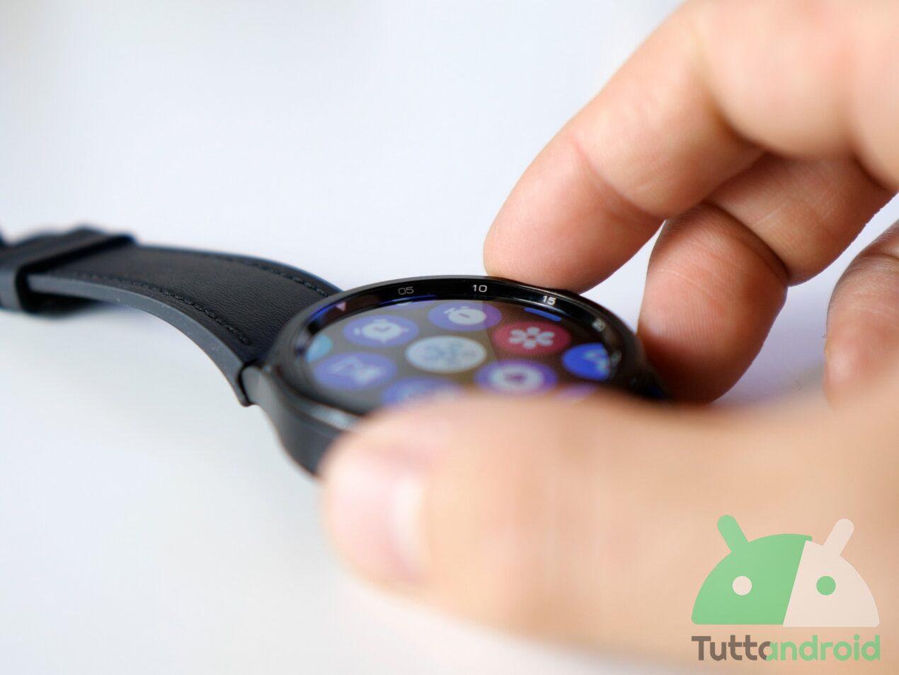 Questi dettagli leak su Samsung Galaxy Watch7 e Galaxy Watch FE entusiasmano parecchio
