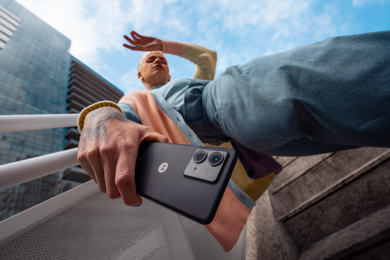 Offerta super su Amazon: Motorola Edge 40 Neo adesso è un acquisto intelligente