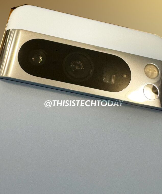 Google Pixel 8 Pro - spotted in Bay