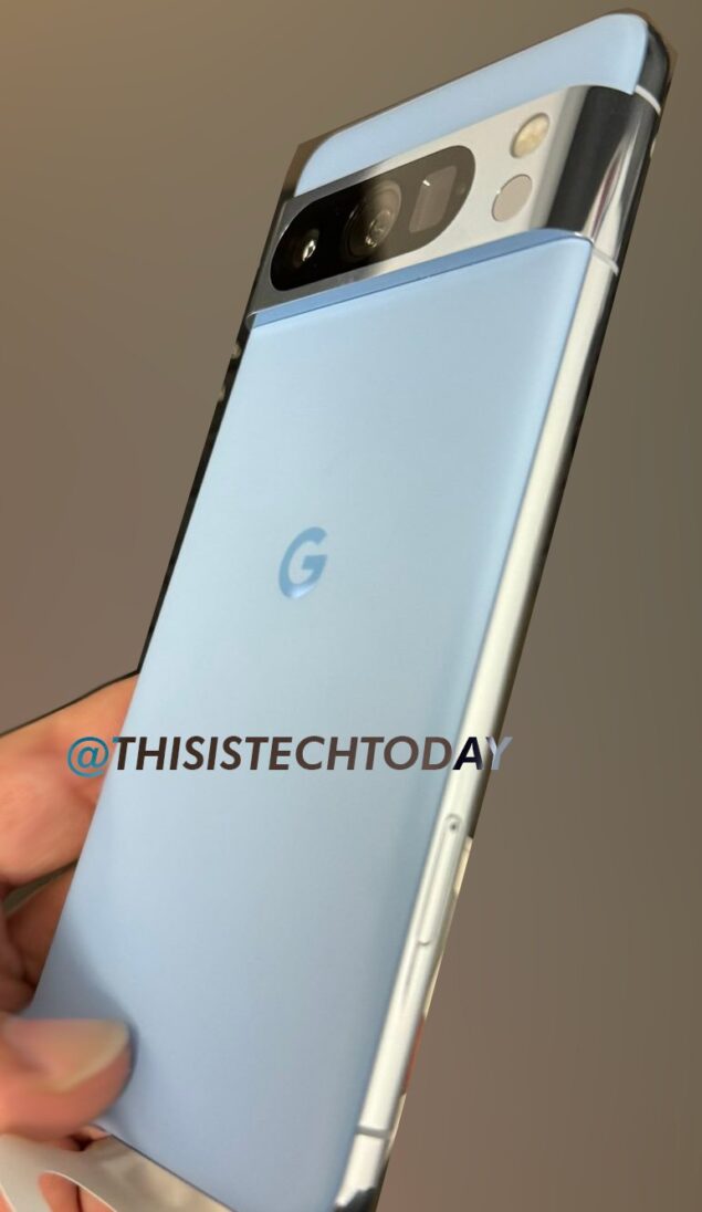 Google Pixel 8 Pro - spotted in Bay