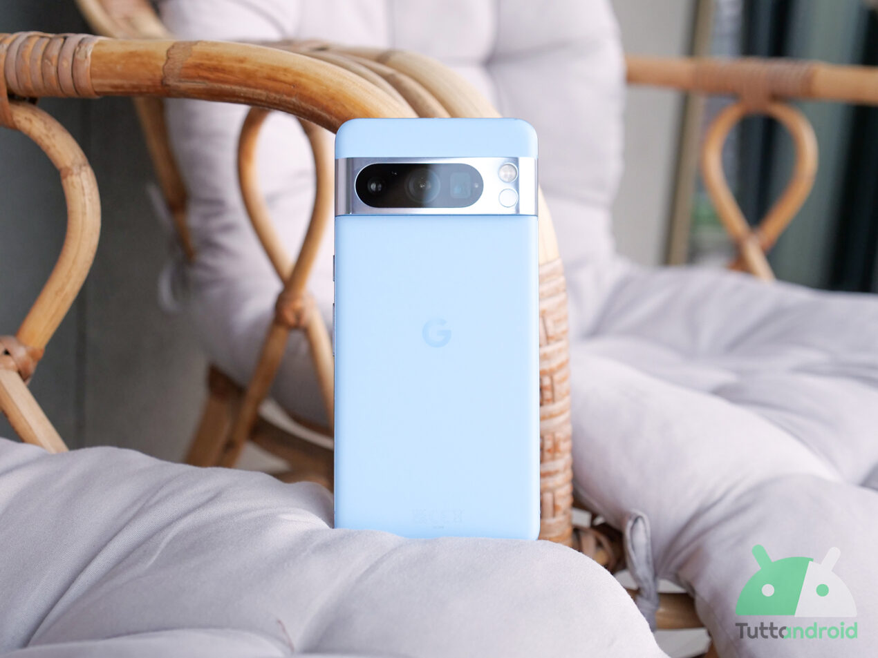 Google Pixel 8 e 8 Pro: sconto e Pixel Buds Pro in regalo su Amazon ma termina oggi
