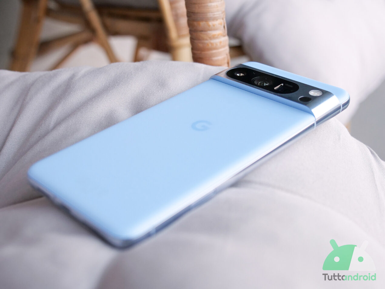 Google Pixel 8 e Pixel 8 Pro entrano nella beta Android 14 QPR1
