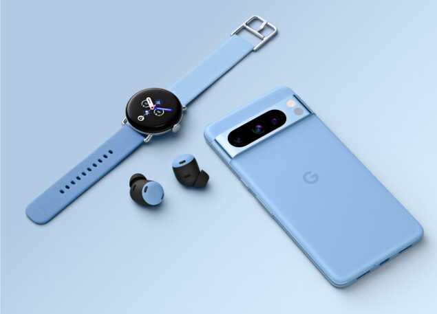Google Pixel portfolio in colorazione Bay - Google Pixel Watch 2, Google Pixel Buds Pro, Google Pixel 8 Pro