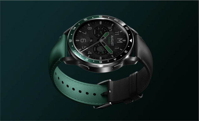 Xiaomi Watch S3 con lunetta e cinturino verde