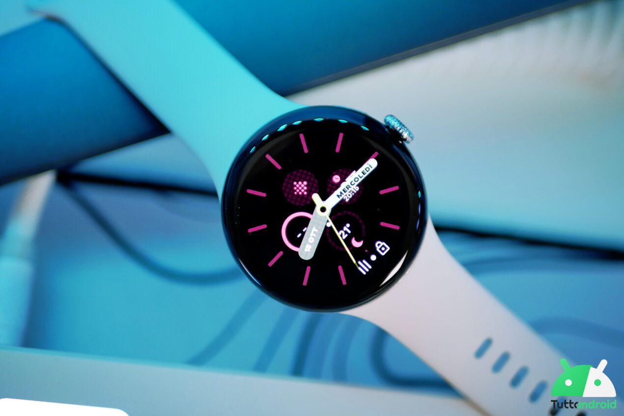 Google Pixel Watch 3 potrebbe supportare Watch Unlock con UWB