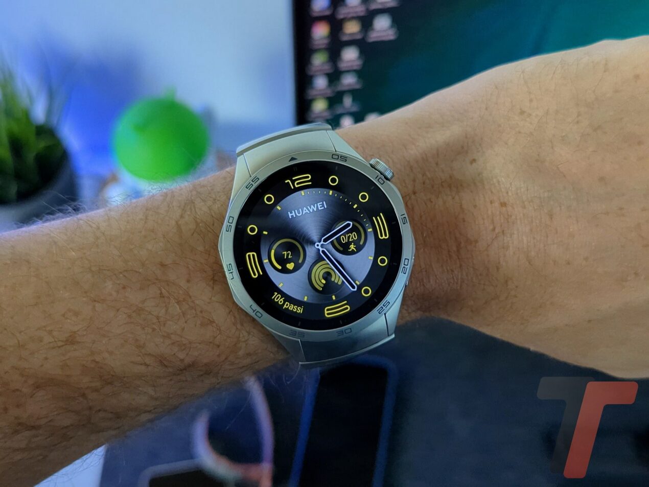 Huawei Watch GT 4 regala le cuffie Freebuds SE 2 anche su Amazon