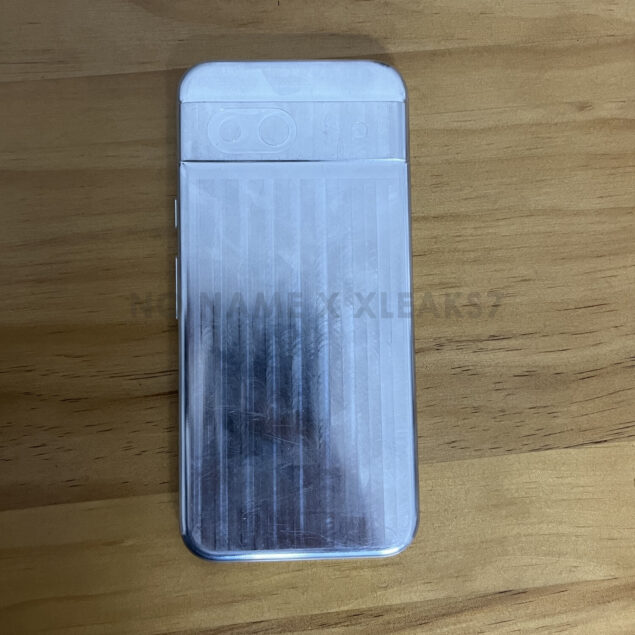 Google Pixel 8a in versione dummy