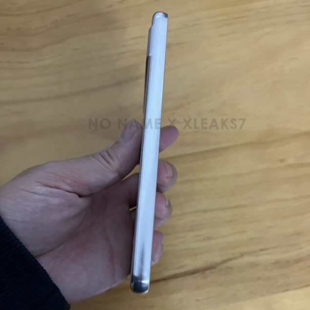 Google Pixel 8a in versione dummy