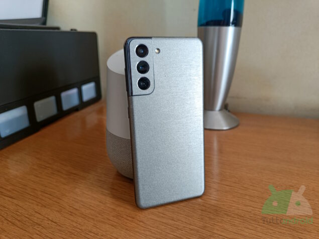 Recensione TF Skins - prova skin per smartphone