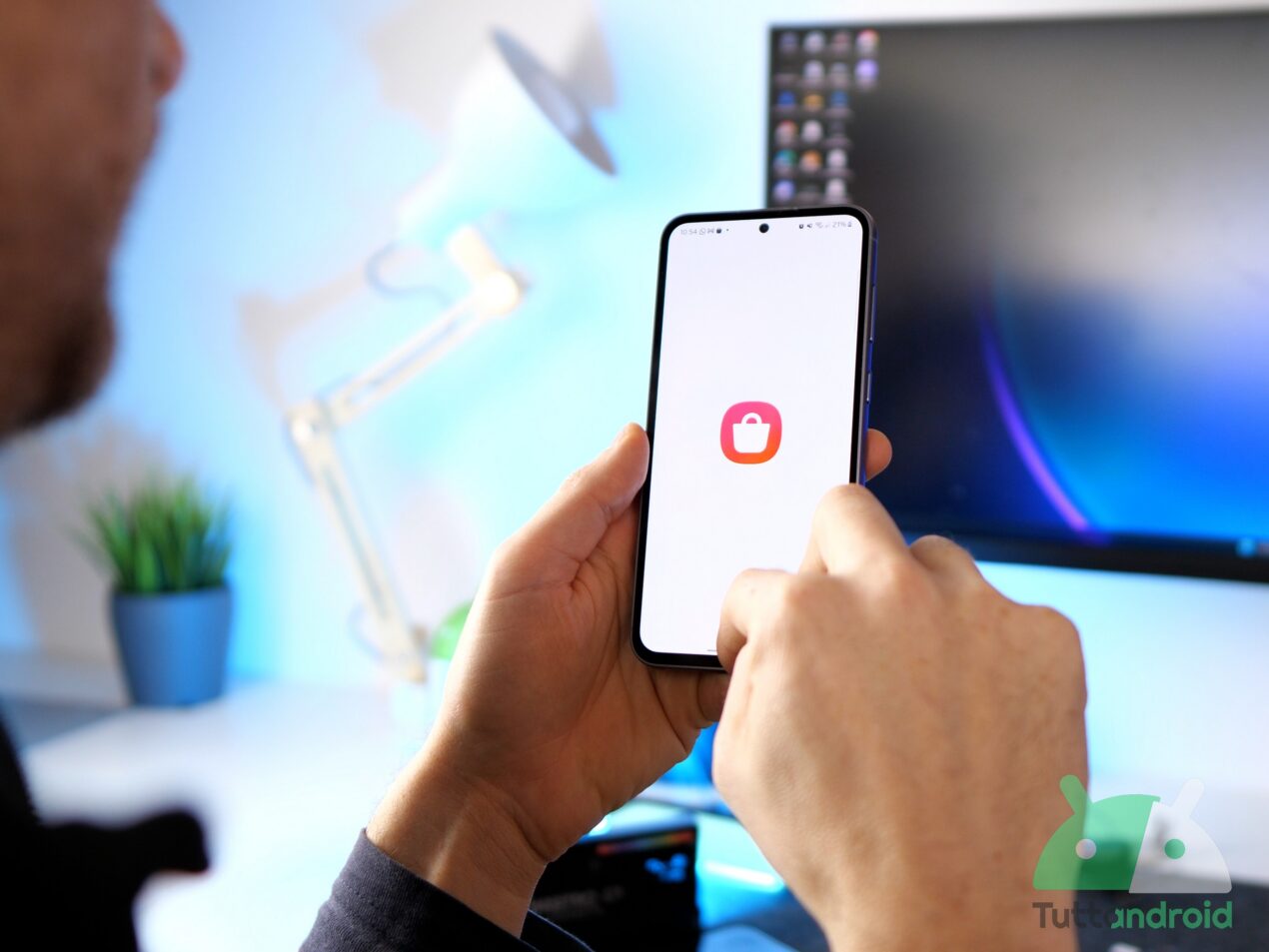 Samsung aggiorna le AR Emoji con novità suddivise in tre app