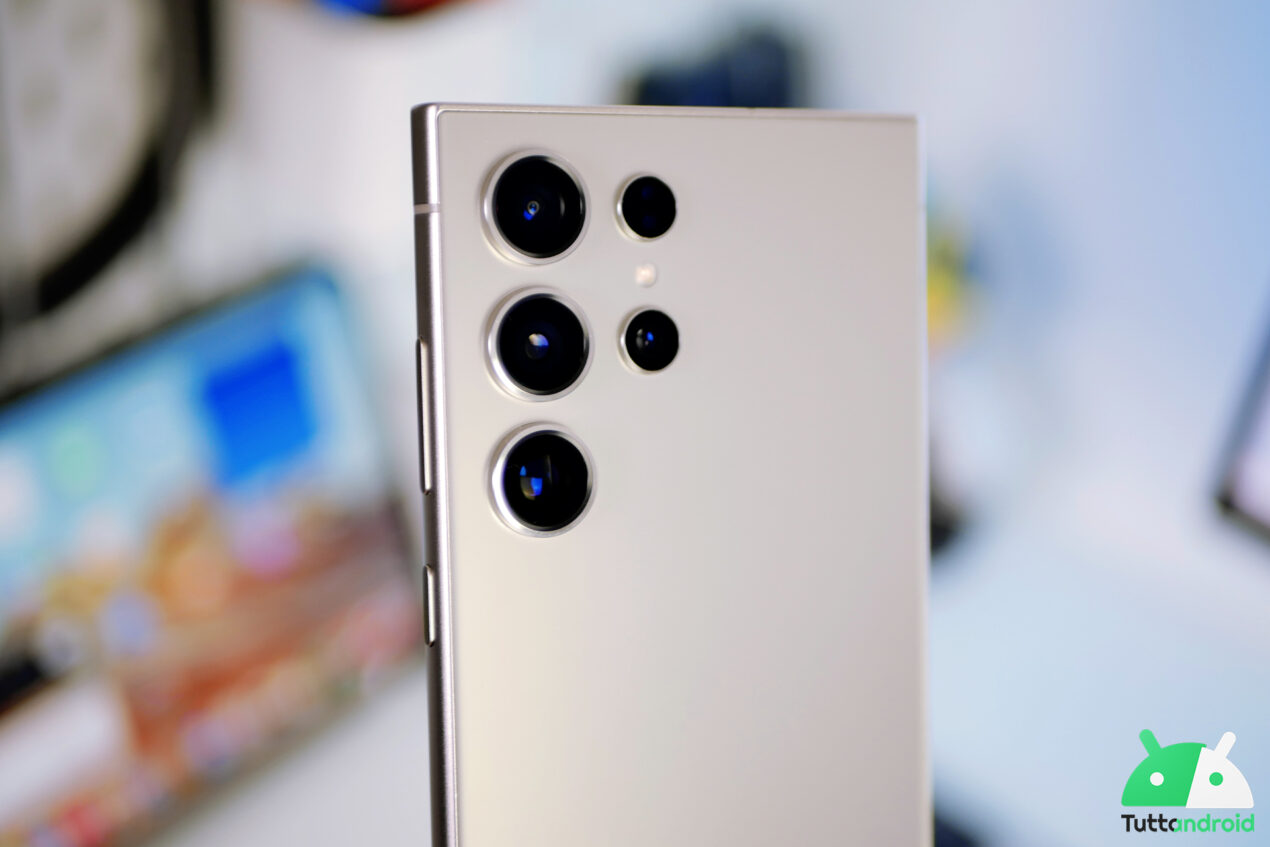Samsung Galaxy S24 Ultra passa da DxOMark: display al top, le fotocamere...