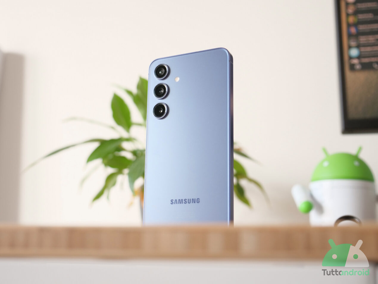 Un mucchio di aggiornamenti per Samsung, HONOR e Xiaomi: ecco tutte le novità