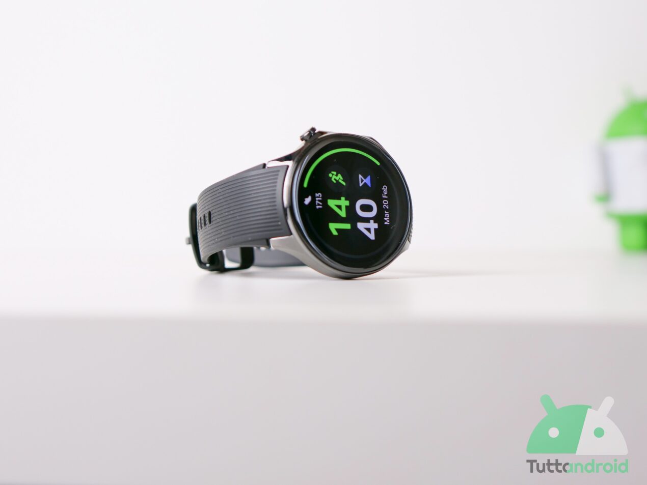 Wear OS 5 in ritardo su OnePlus Watch 2, mentre OnePlus Watch 3 vede un supporto ridotto
