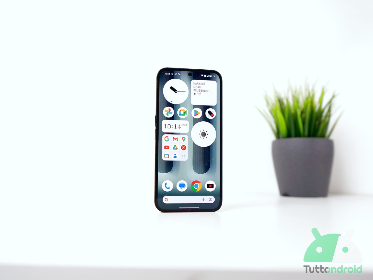 Ci siamo: il lancio del Nothing Phone (2a) 