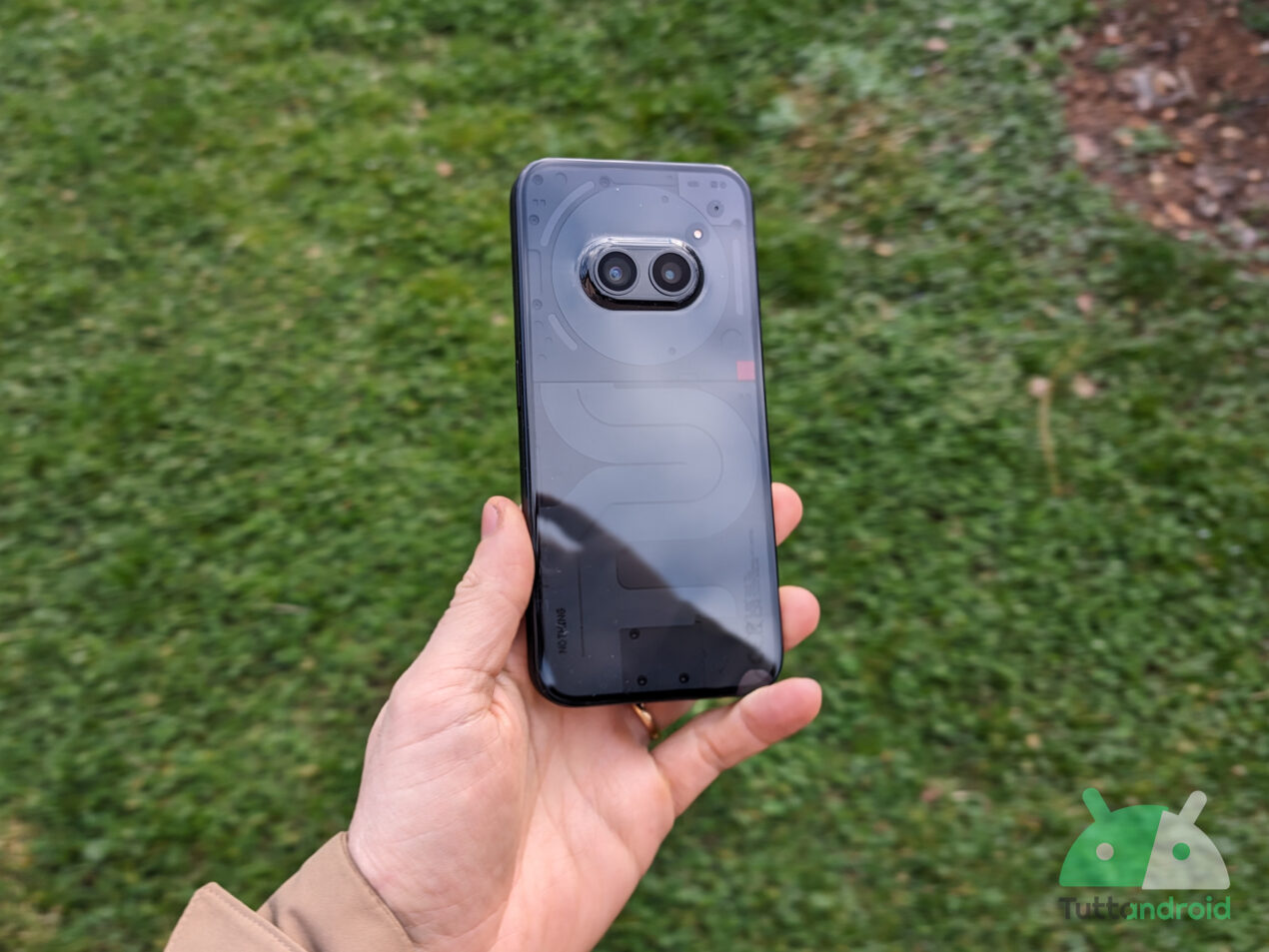 Ora gli smartphone Nothing ora possono registrare le chiamate (senza avvisi)