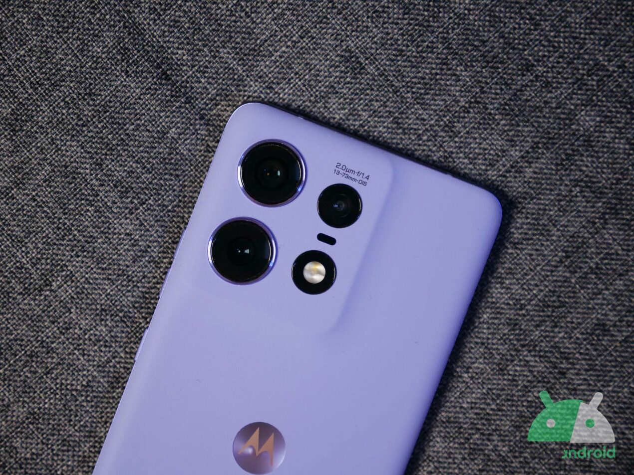 Motorola prosegue con l'aggiornamento ad Android 16: tocca ad altri due modelli