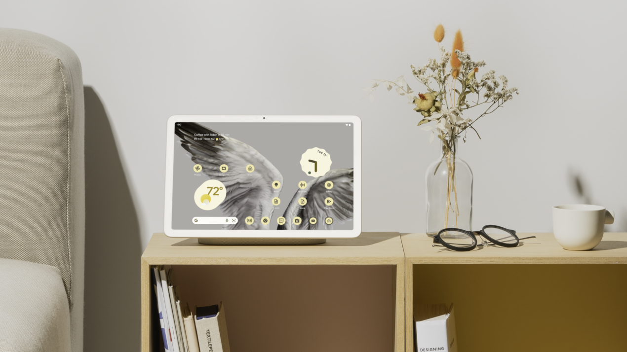 Google Pixel Tablet arriva in Italia con un calo di prezzo e offerte di lancio dedicate