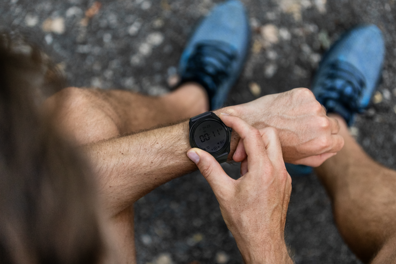TicWatch Pro 5 Enduro ufficiale: lo smartwatch super resistente con Wear OS