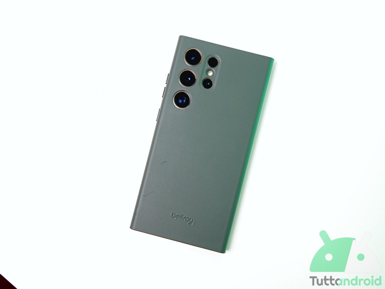 Bellroy Leather Case anche per Galaxy S24 Ultra: ormai per le cover non scegliamo altro