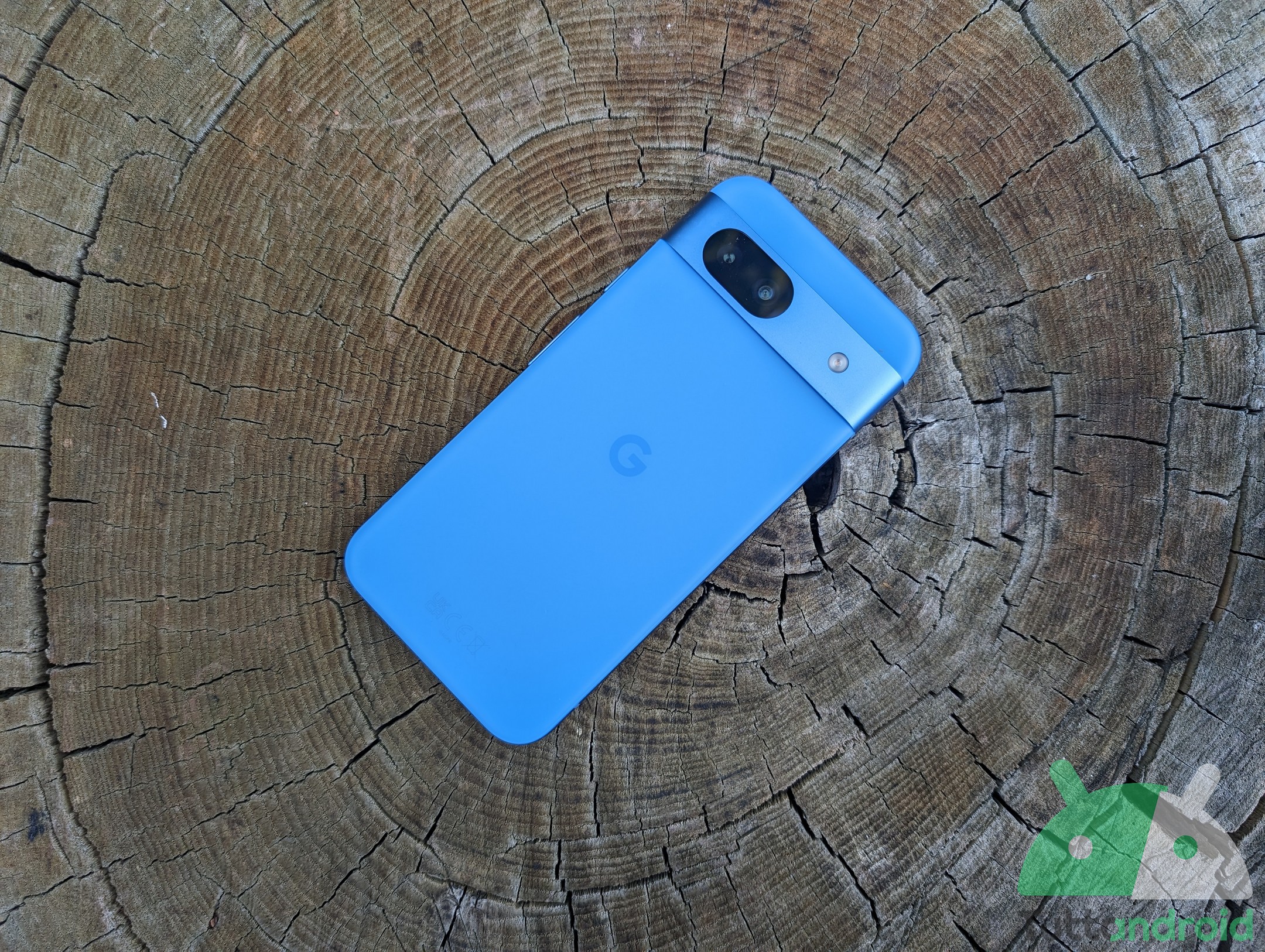 Google Pixel 8a in offerta bomba a 299€, cover inclusa, ma solo entro stasera