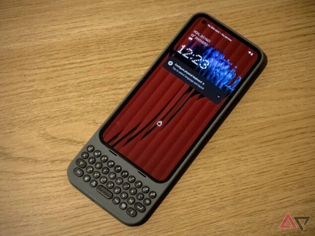 nothing phone 1 clicks a