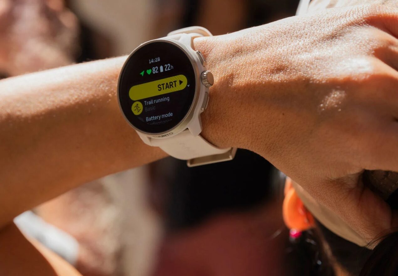 Debutta Suunto Race S, la versione più piccola, leggera ed economica di Race