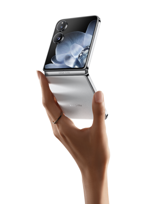 Xiaomi MIX Flip