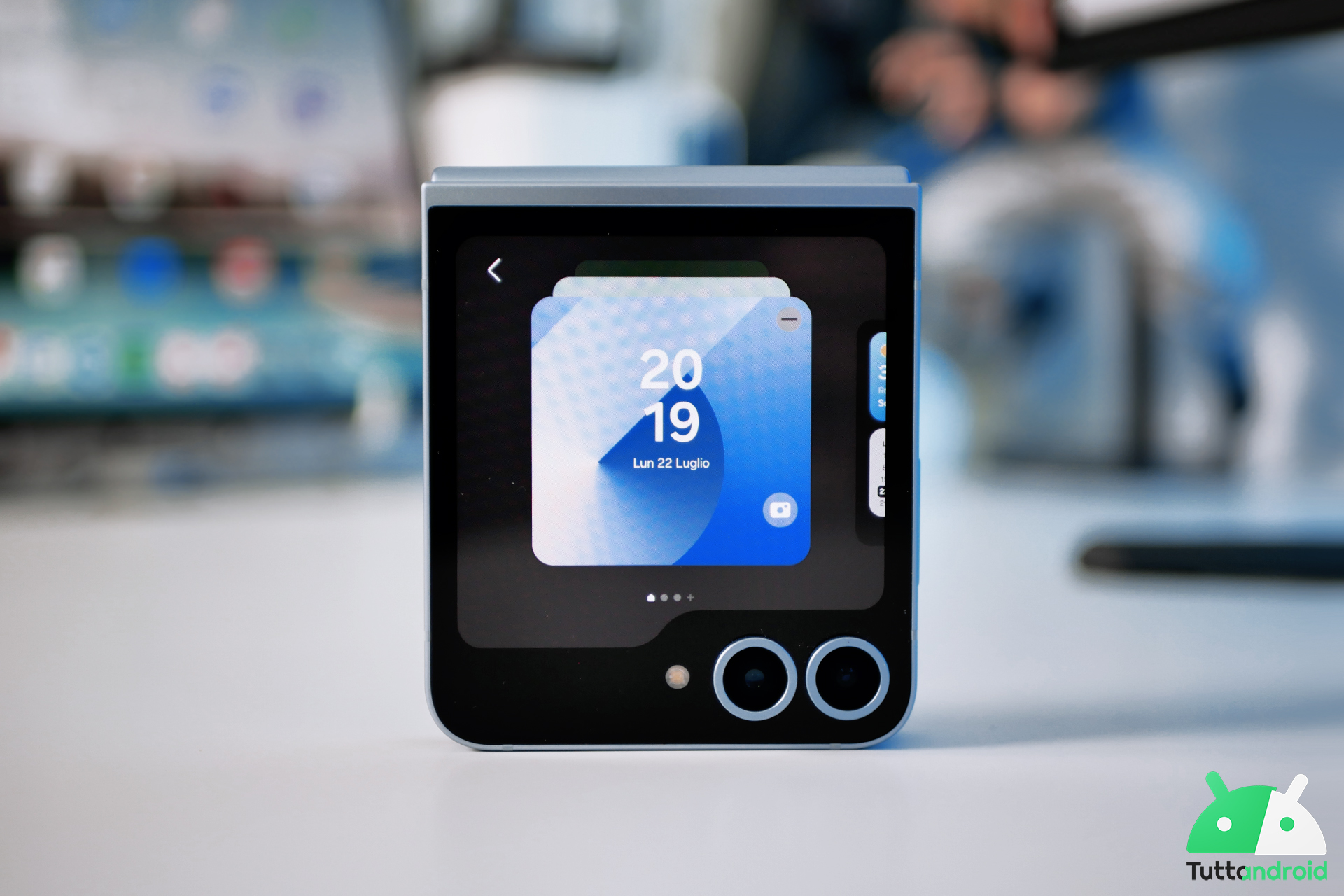 Samsung Galaxy Z Flip6 oneui