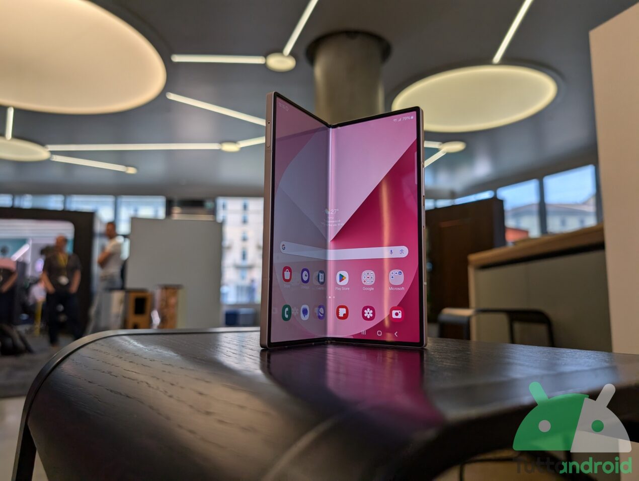Galaxy AI, Cerchia e cerca, Gemini: tanta IA sui nuovi pieghevoli Samsung